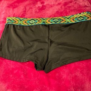 NWOT boyfriend swim pants. Size 14. Not lined.